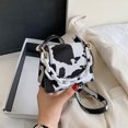thumbnail image 1 of Bolsa de cuero de PU con cadena acrílica para mujer, cruzados de hombro con patrón Animal Tmvgtek Para Estrenar, 1 of 9