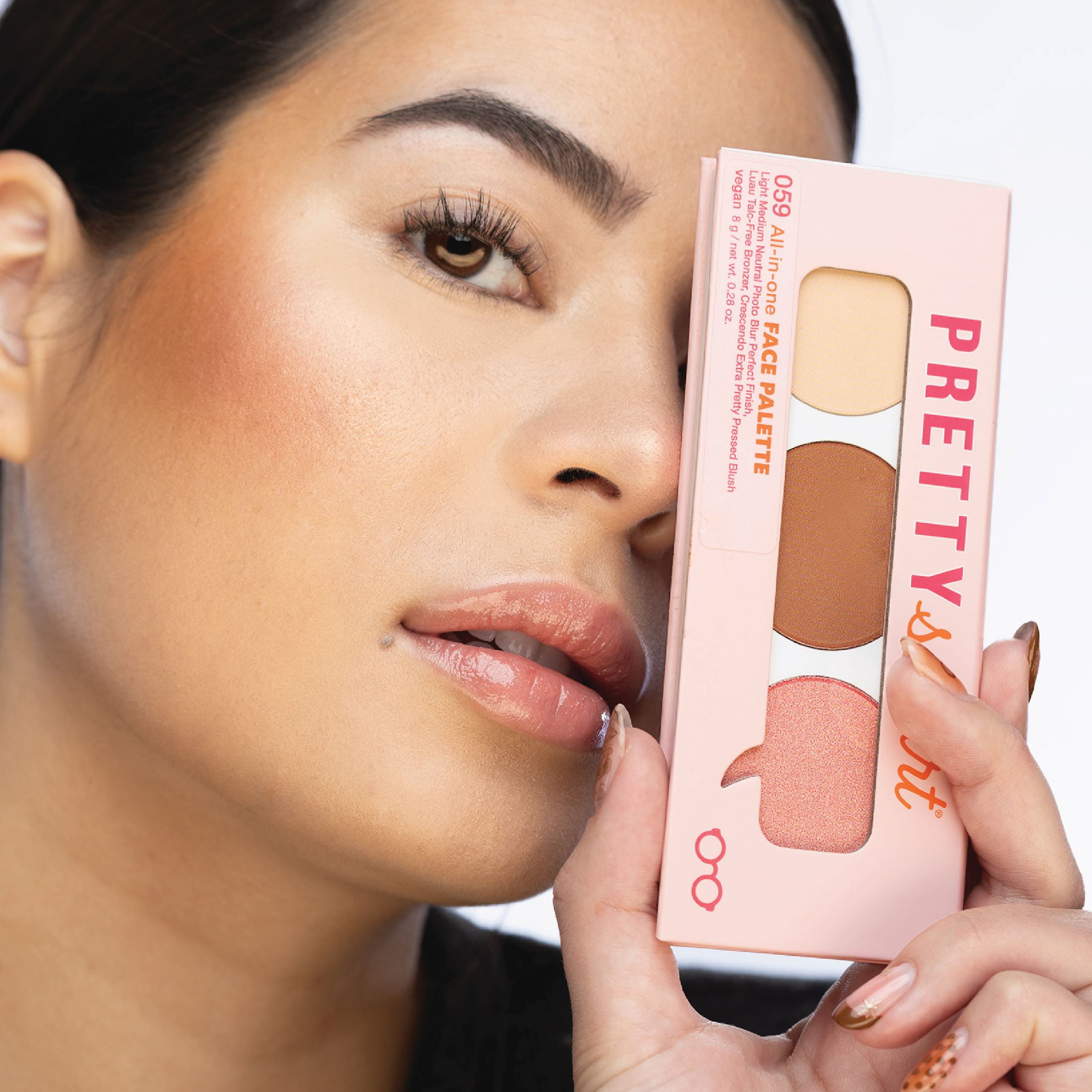 Pretty Smart All-in-one Face Palette 059, Light Medium Neutral Photo Blur Perfect Finish, Luau Talc-Free Bronzer, Crescendo Extra Pretty Pressed Blush, 8g