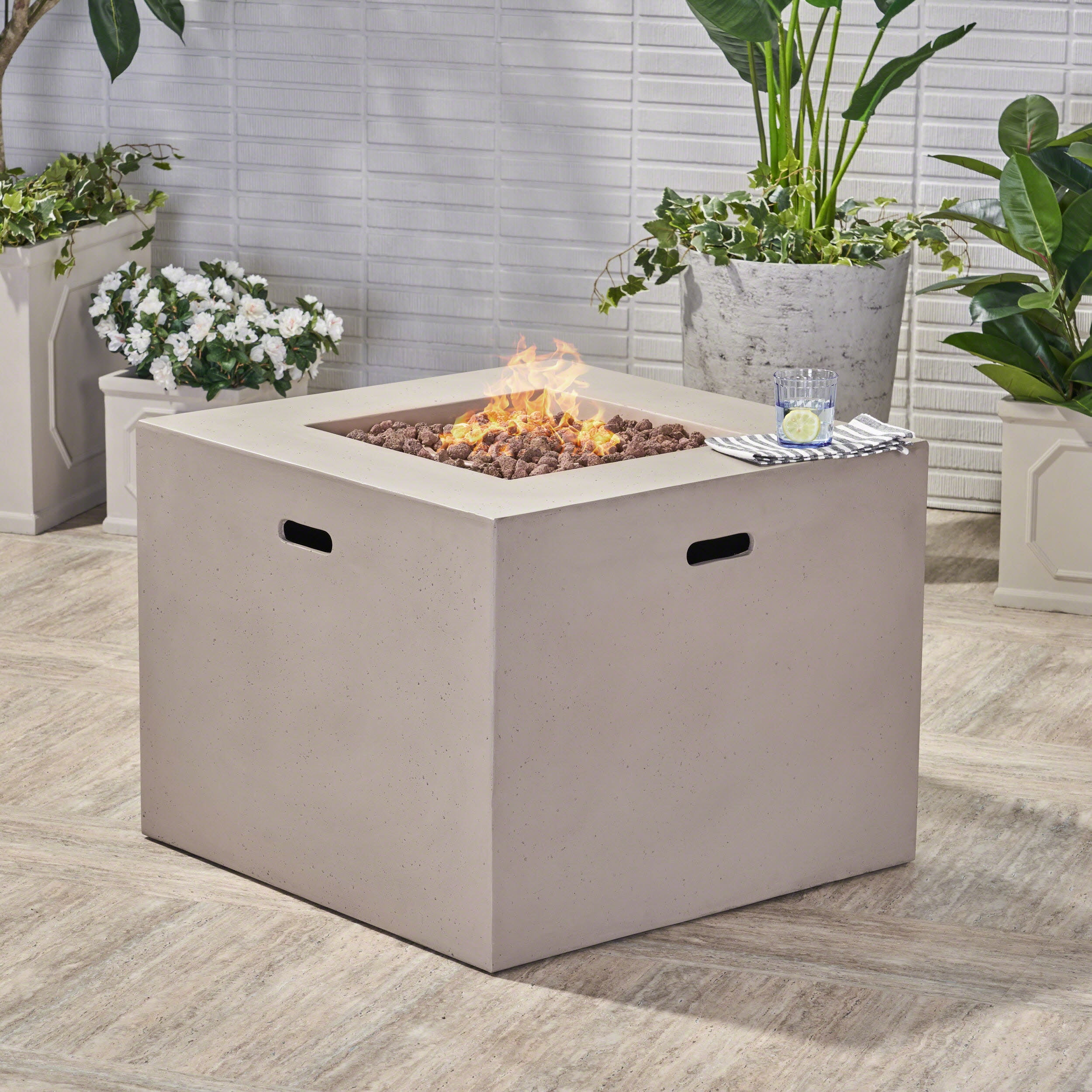 Leo Outdoor 31 Square Light Weight, Gas Concrete Fire Pit