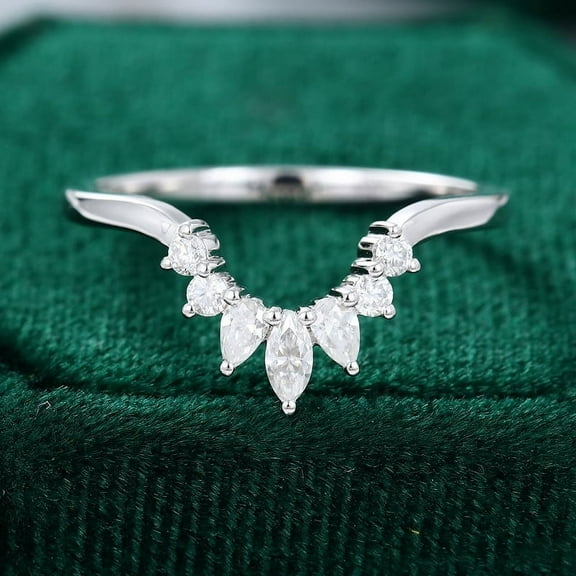 Silvago Jewel Excellent 1.4 Ct Oval Cut Lab Created Simulated Diamond Ring - Silver 14K White Gold Over Ring - V Shape Diamond Rings for Women's - Chevron Diamond Rings for Women's - Gifts for Her