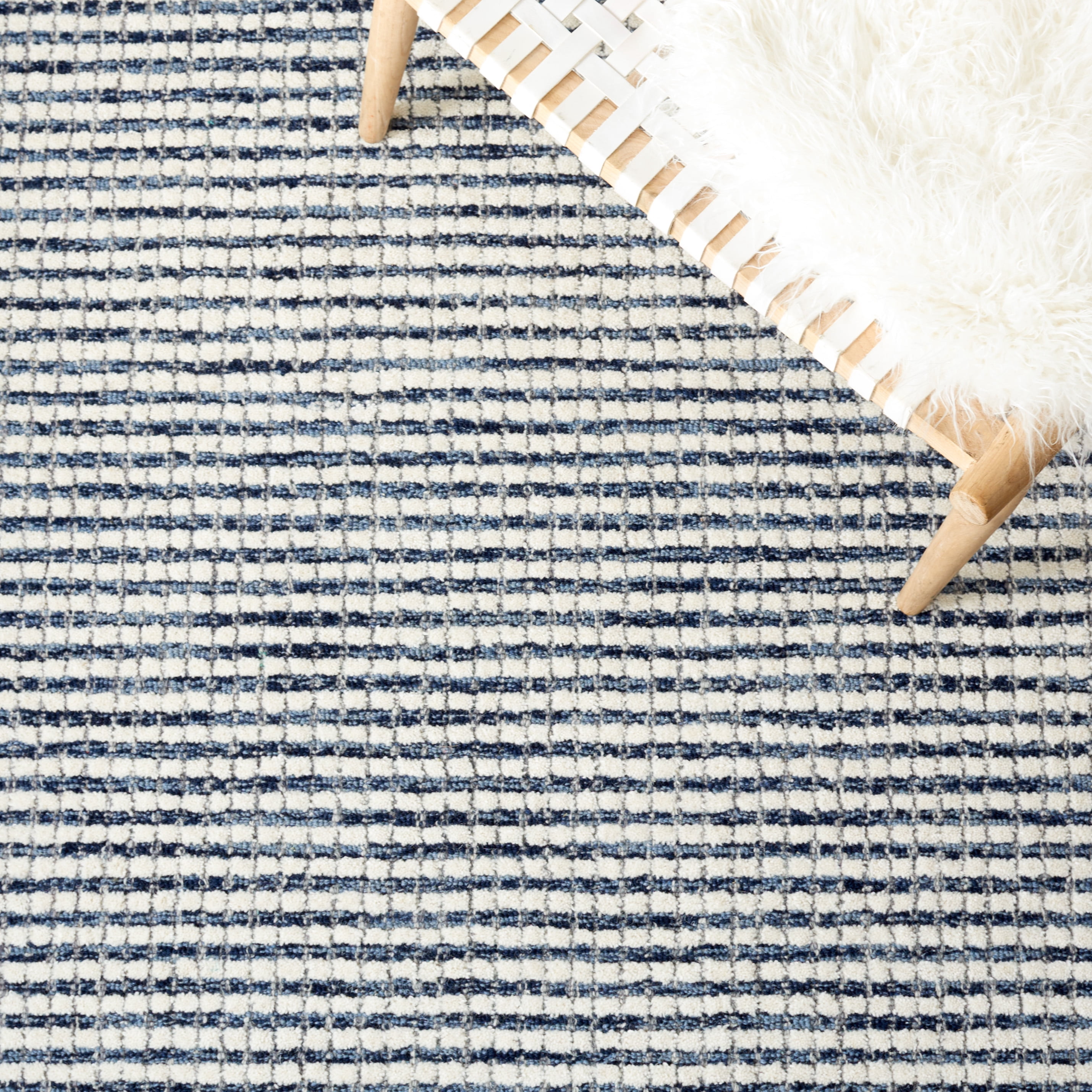 SAFAVIEH Abstract Stephanie Plaid Wool Area Rug, Blue/Ivory, 6' x 6' Square