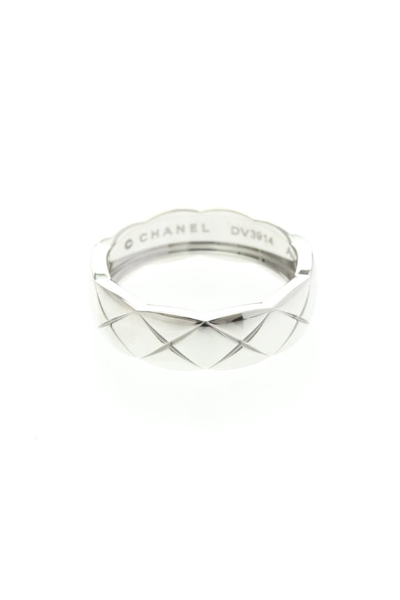 Pre-Owned Chanel Coco Crush Ring Medium Model White Gold (18K) Fashion No Stone Band Ring Silver