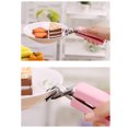 thumbnail image 4 of Pinza de cocina multifuncional en acero inoxidable para platos y tazones, antideslizante y resistente al calor, color rosa – Ideal para facilitar tus tareas diarias en la cocina., 4 of 6