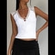 thumbnail image 4 of Camiseta Sin Mangas de Encaje con Escote en V Profundo para Mujer, Camisa de Verano Sin Mangas de Corte Bajo con Lazo Frontal, Blusa Corta L, 4 of 7