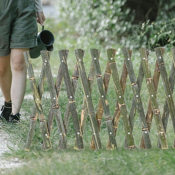 SEWCHICS Expandable Green Trellis Fence for Garden, Outdoor Patio Divider and Decorative Privacy Screen