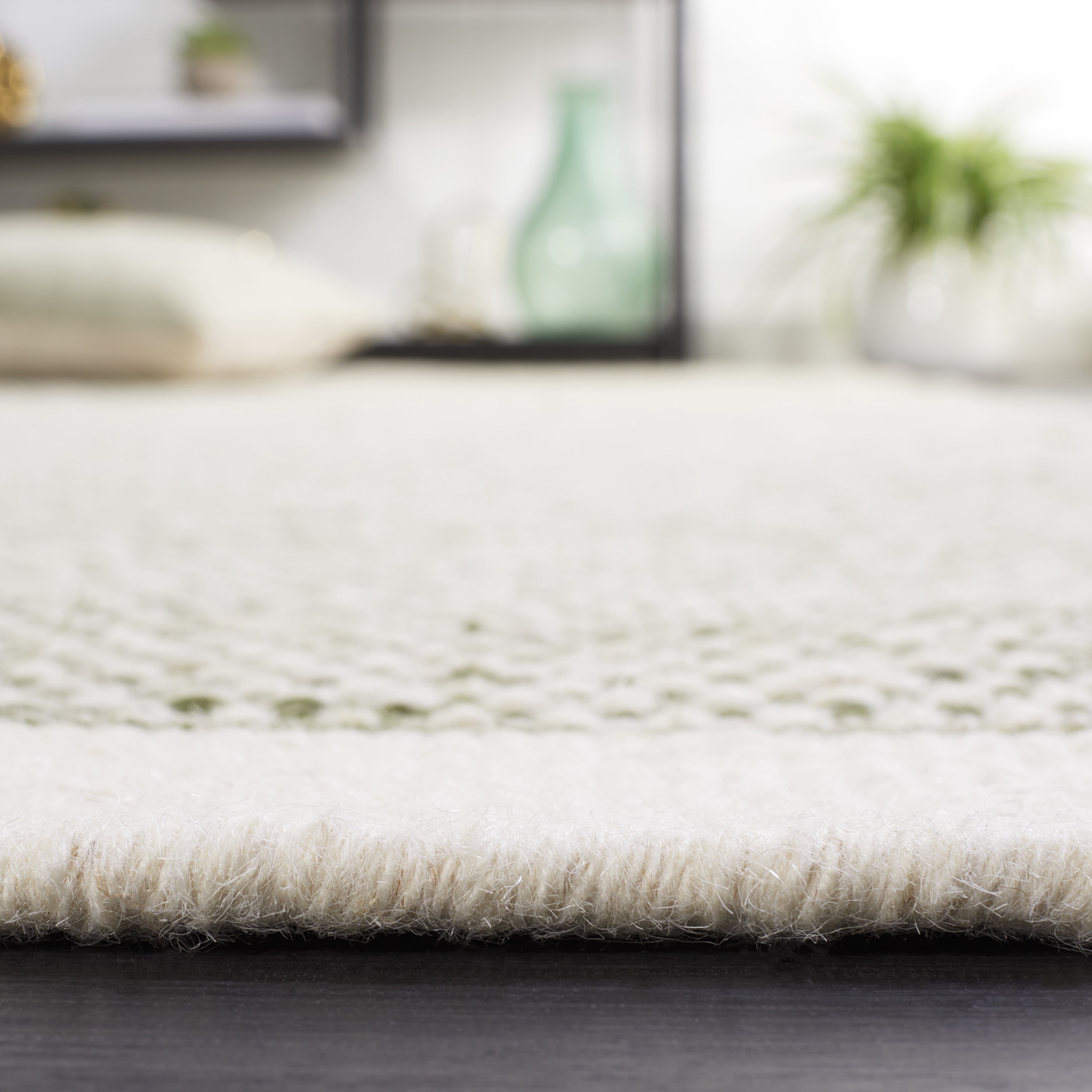 SAFAVIEH Natura Mellony Solid Area Rug, Green/Ivory, 4' x 6'