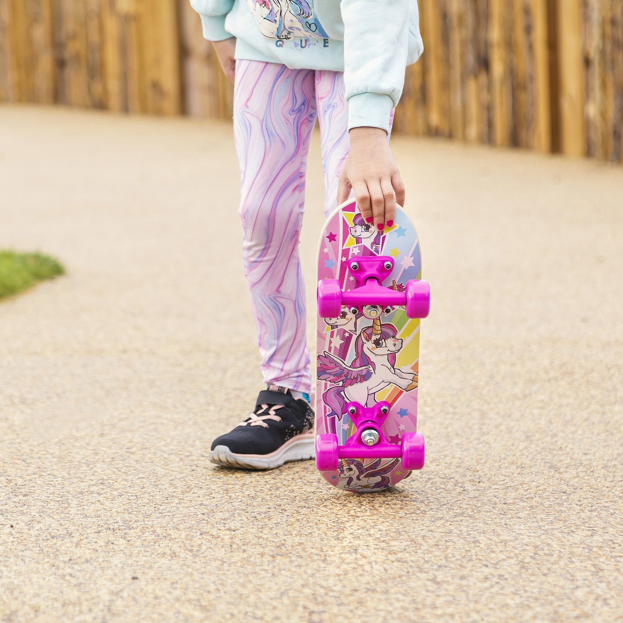 Ozbozz: 17" Skateboard - Unicorn - Heavy-Duty Flashing Wheels, Anti-Slip Grip, Smooth-Ride Bearings, Wooden Deck, Outdoor Ride-On Toy, Kids Ages 3+