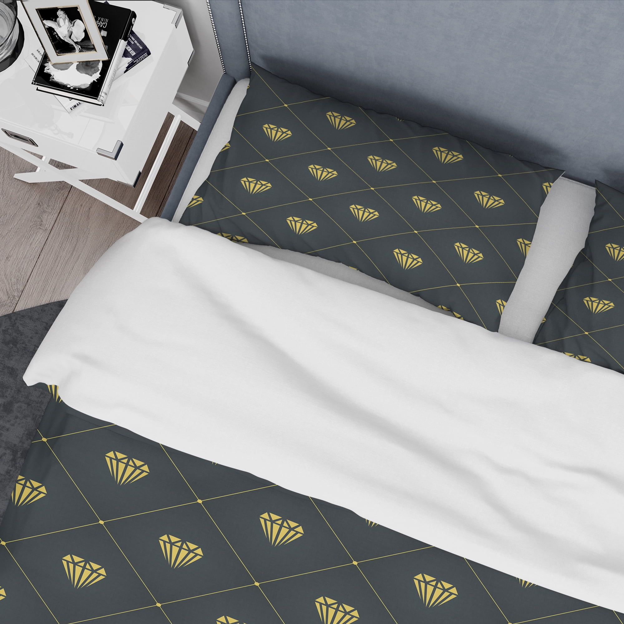 Designart 'Golden Heart Design' Mid-Century Modern Duvet Cover Set