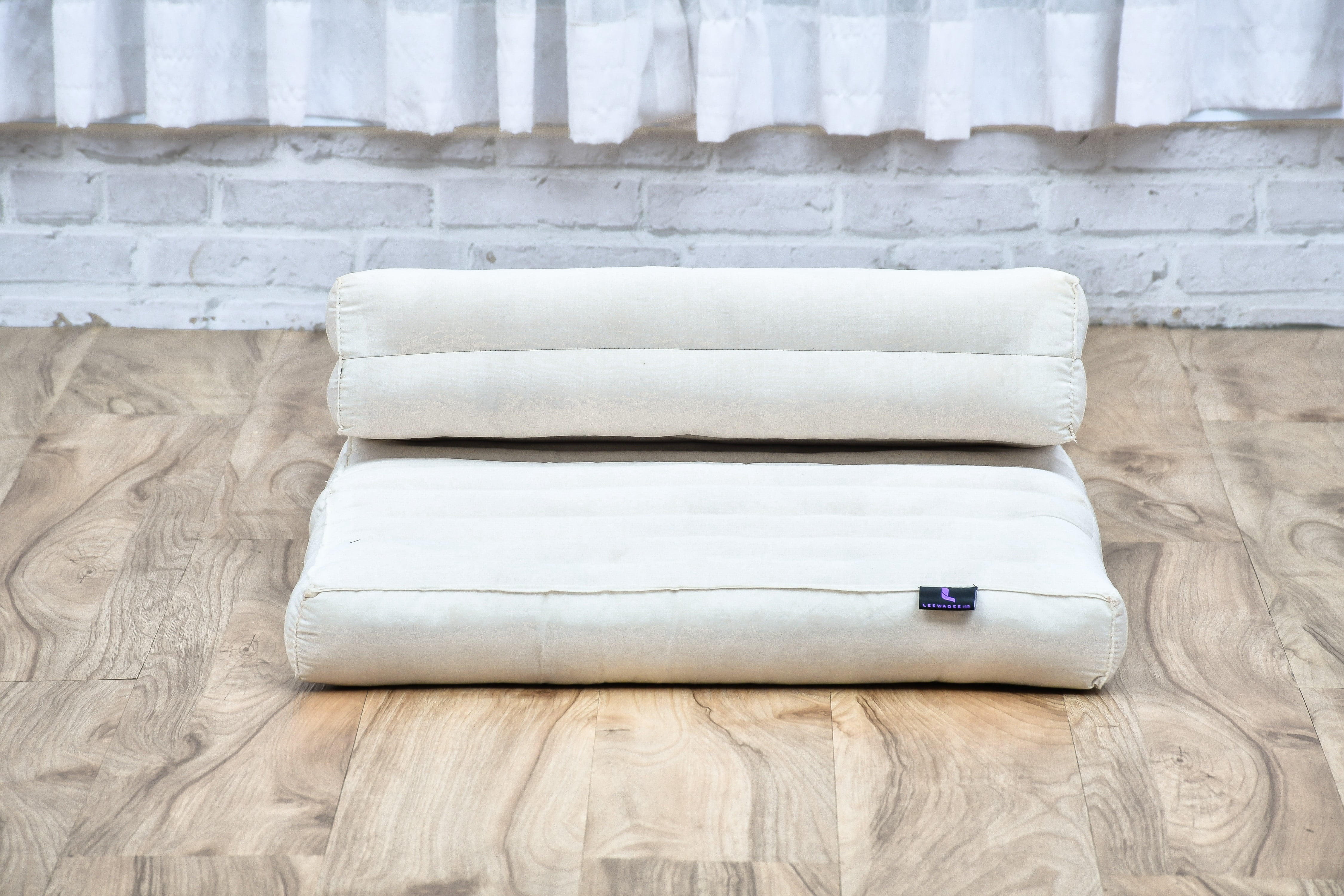 Leewadee Foldable Floor Mattress – 2 in 1 Floor Meditation Mat for Yoga and Relaxation, Seating Futon with Kapok, 20 x 28 inches, Ecru