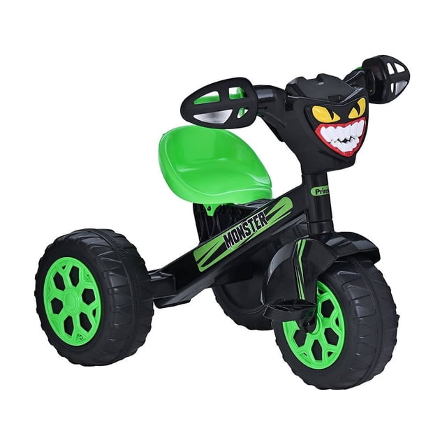 montable eléctrico prinsel triciclo rocket monster con sonido y asiento ajustable Verde, vista 3/4 frontal del triciclo infantil con chasis integral negro y acentos verdes, asiento plástico ajustable a tres posiciones, panel frontal con diseño de monstruo y función de 3 sonidos, ruedas anchas con banda antiderrapante y llantas verdes; apto también como accesorio para sesiones fotográficas infantiles.