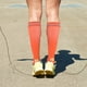 thumbnail image 3 of Calcetines de compresión para hombres y mujeres - soporte 20-30mmHg para correr, deportes y viajar - Nylon/Spandex - Talla 35-38 o 39-42 - 1 par, 3 of 3