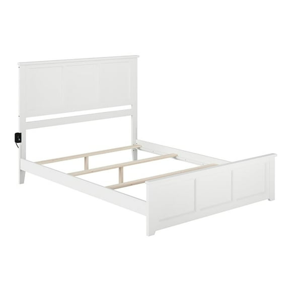 Leo & Lacey Farmhouse Solid Wood Full Bed with Footboard & USB Charger in White