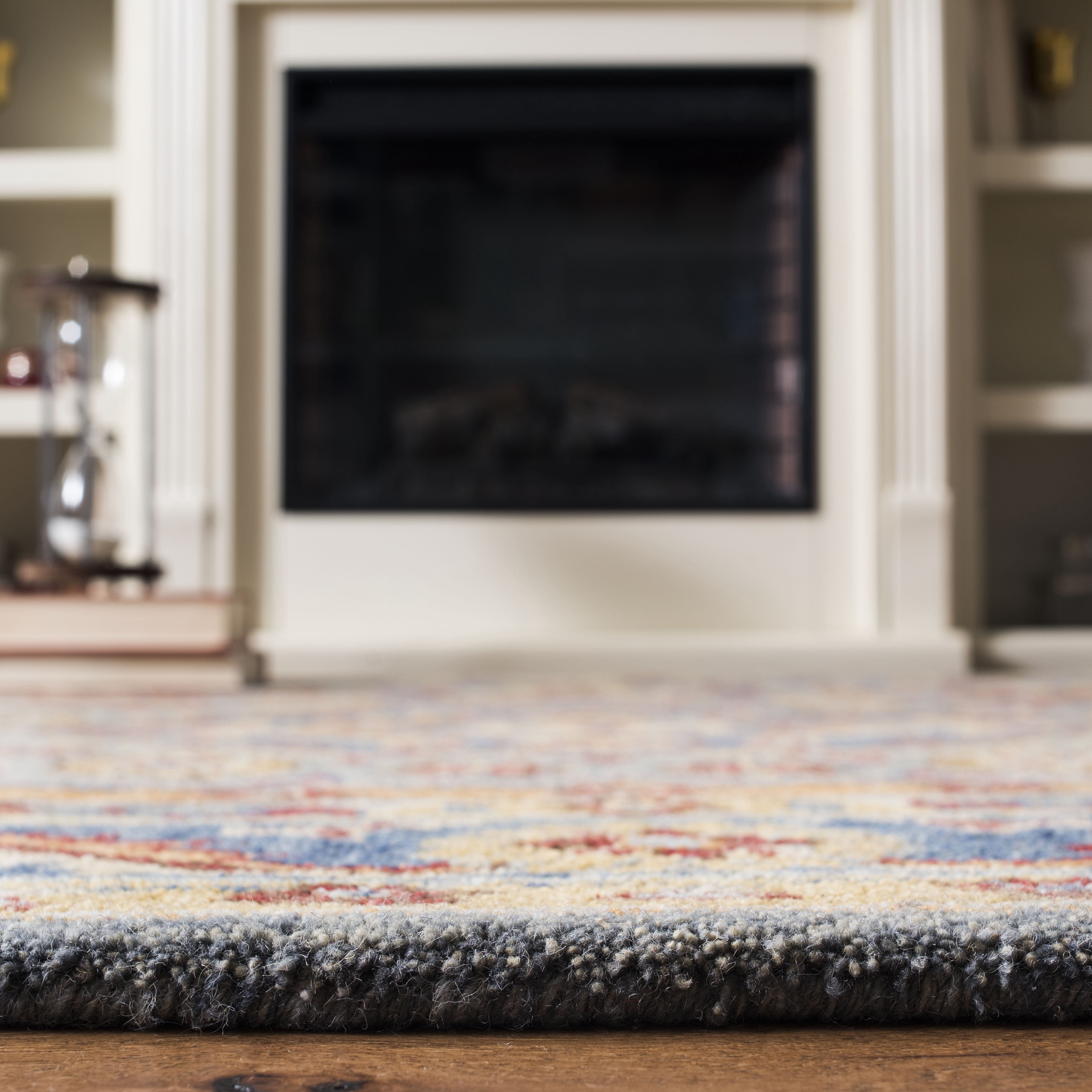 SAFAVIEH Antiquity Napier Traditional Wool Area Rug, Blue/Gold, 4' x 6'