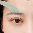 thumbnail image 3 of Cuchilla para cejas fácil de usar para principiantes, con protector para una piel suave y un resultado preciso., 3 of 6