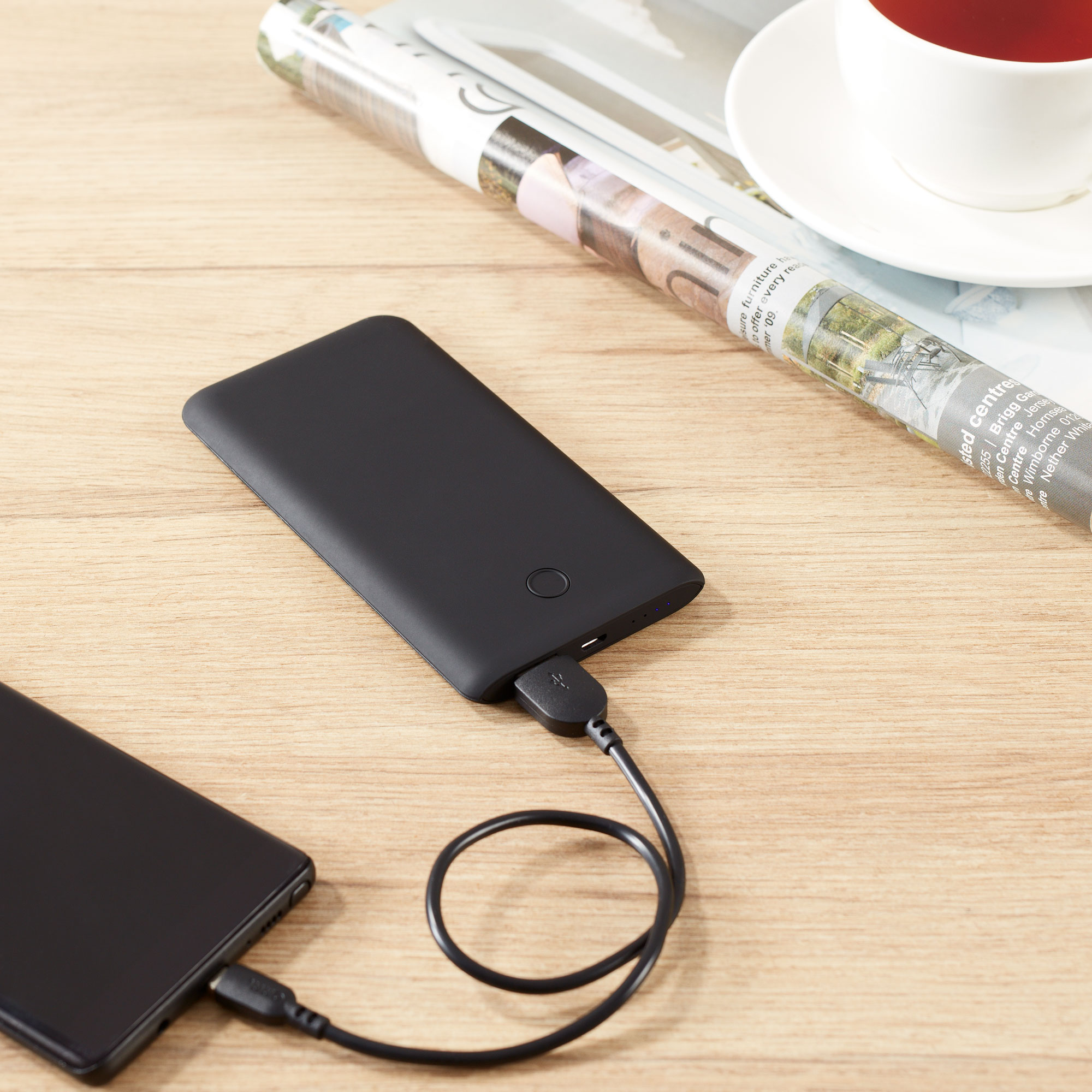 Batería portátil delgada onn de 5,000 mAh con puertos Micro-USB y USB-A, tamaño compacto, indicadores LED, negro - compatible con iPhone, iPad, AirPods, Samsung Galaxy, Note, Pixel y más 2