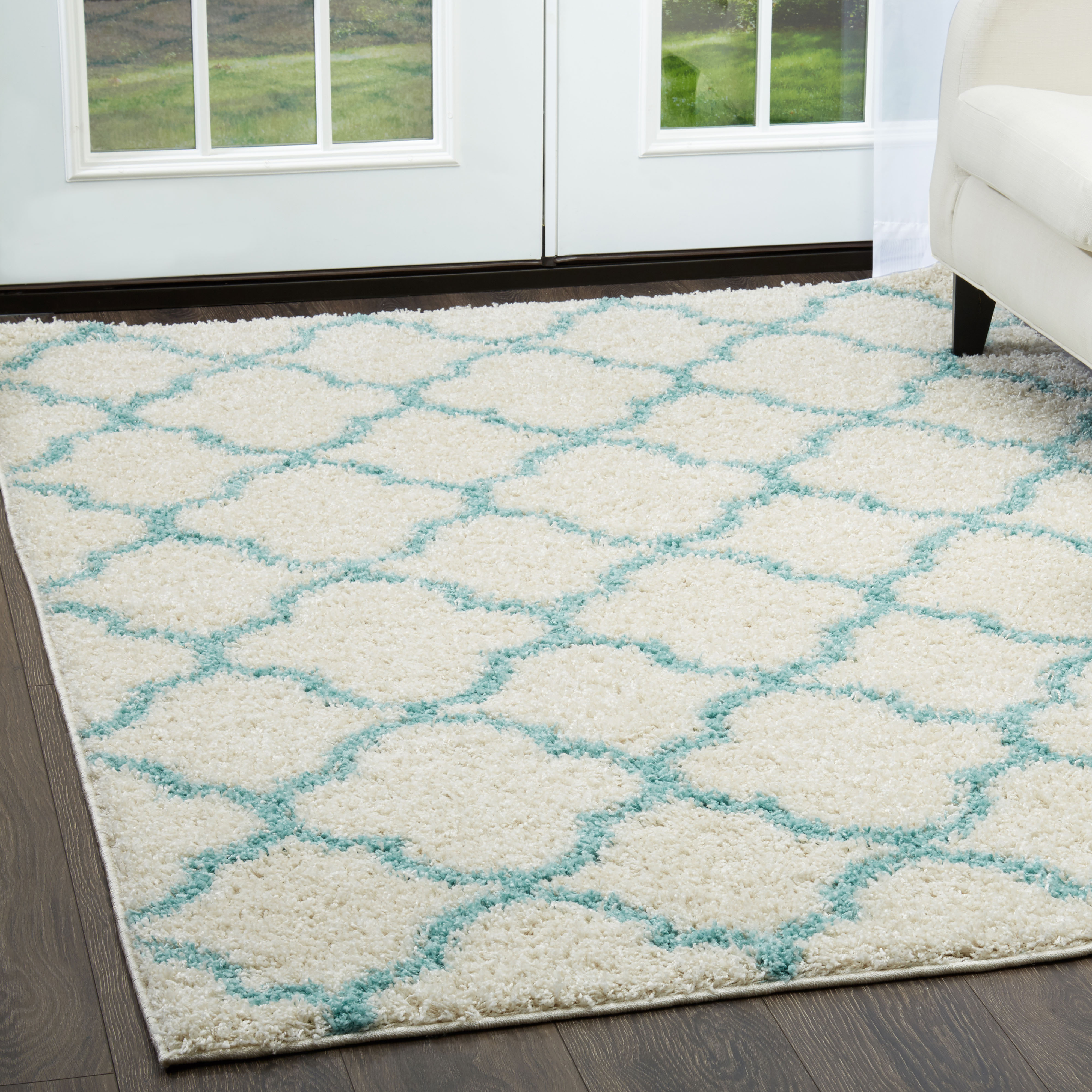 Nicole Miller Synergy Elm Area Rug