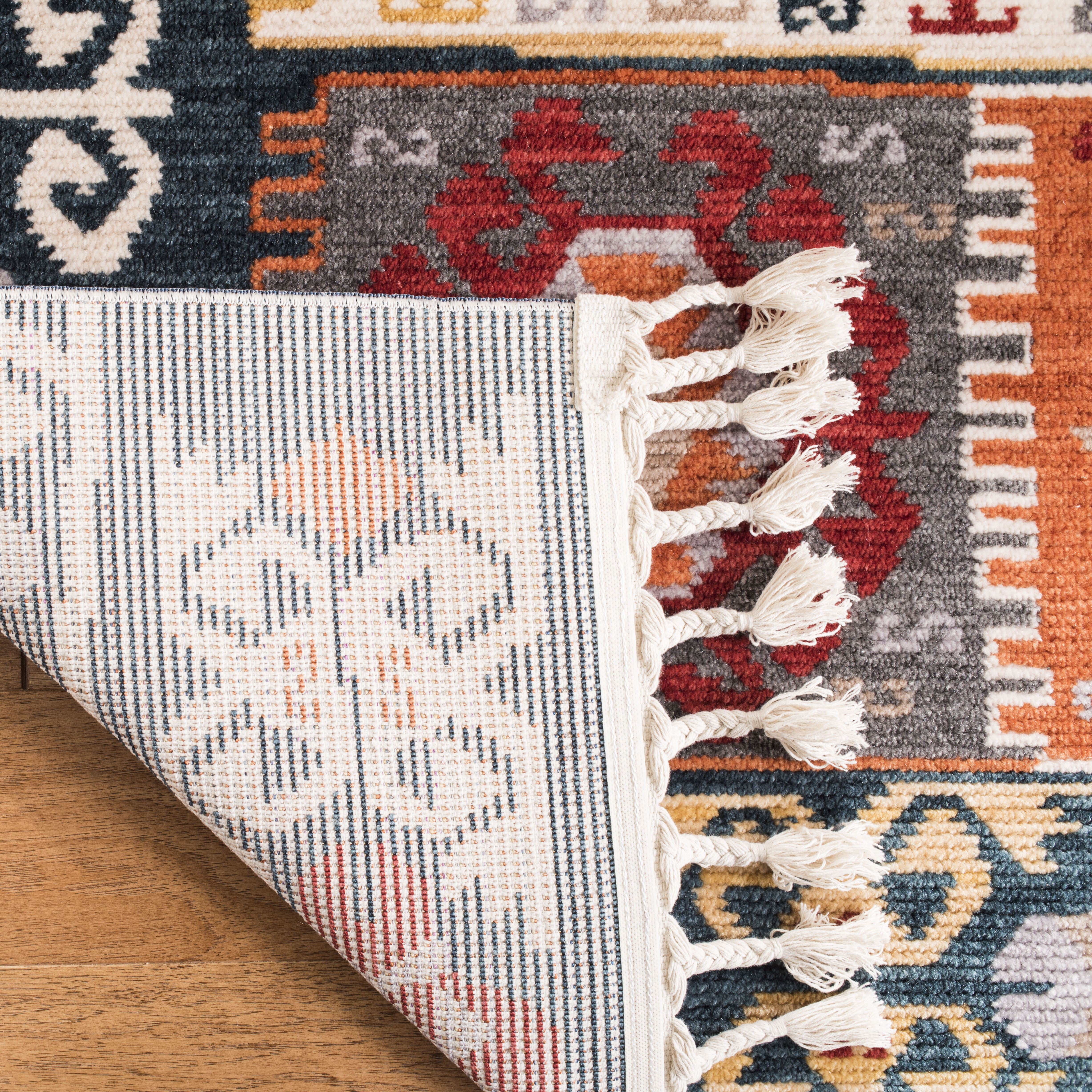Safavieh Farmhouse Milford Southwestern Area Rug, Cream/Navy, 4' x 5'4"