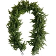 thumbnail image 1 of Couronne en Cèdre Matériau en Caoutchouc Souple Texture Réaliste Flexible Épaisse Verte Durable Résistante aux Intempéries pour Cheminée Intérieure Extérieure Fête, 1 of 5