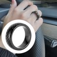 thumbnail image 2 of Llavero elegante, diseño de clase mundial del llavero elegante de la tarjeta dominante del coche del anillo de dedo del coche de la fibra de carbono, 2 of 10
