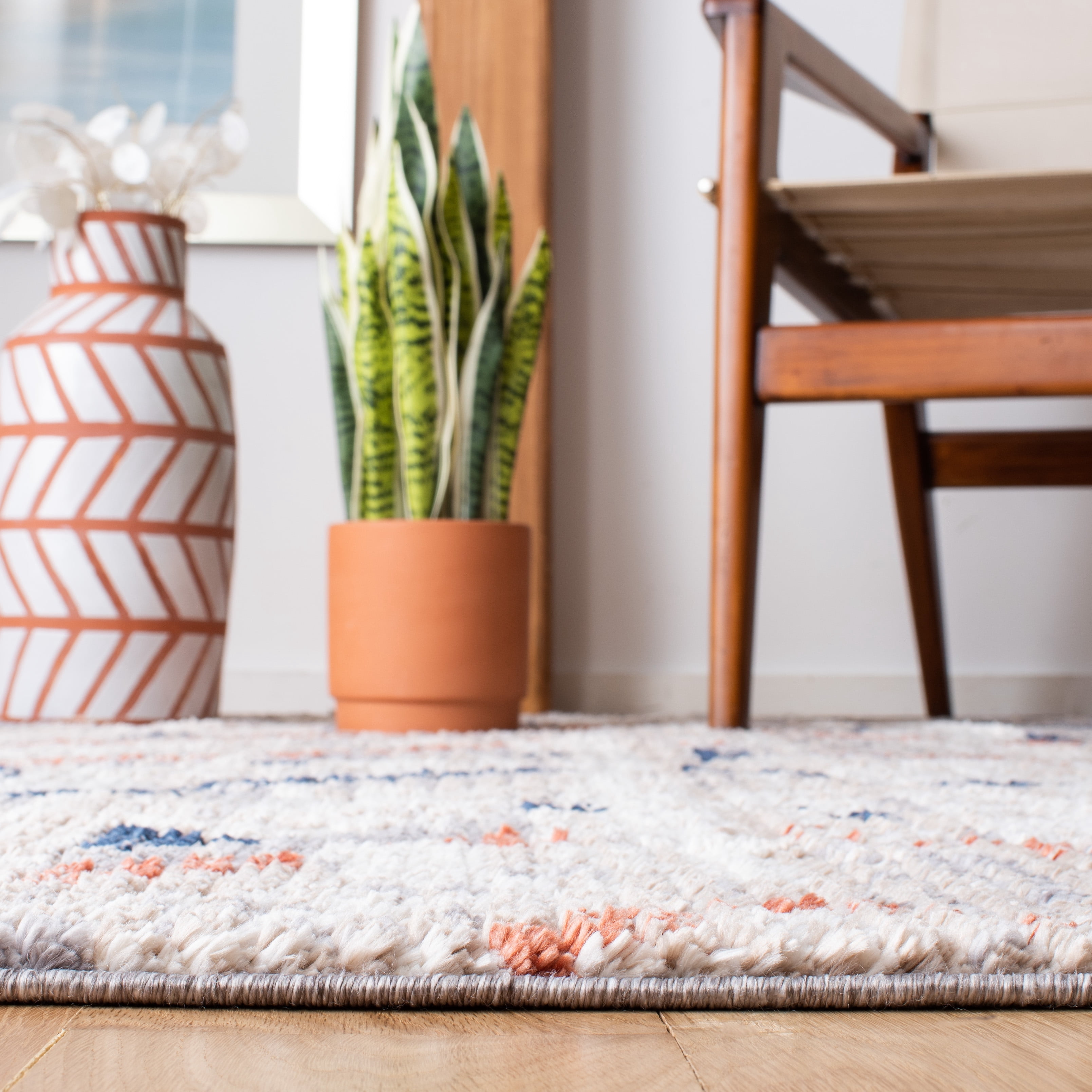 SAFAVIEH Morocco Amadine Geometric Striped Polyester Area Rug, Grey/Navy, 5'3" x 7'6"