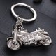 thumbnail image 2 of Llavero metálico con colgante de moto clásica, plateado, 2 of 3