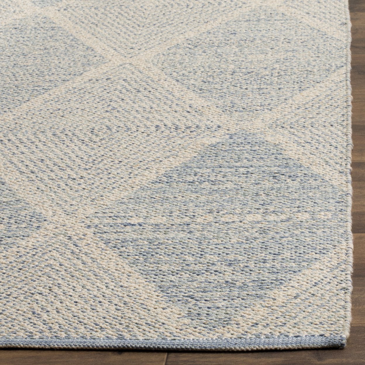 SAFAVIEH Montauk Caleb Geometric Diamond Cotton Area Rug, Light Blue, 3' x 5'
