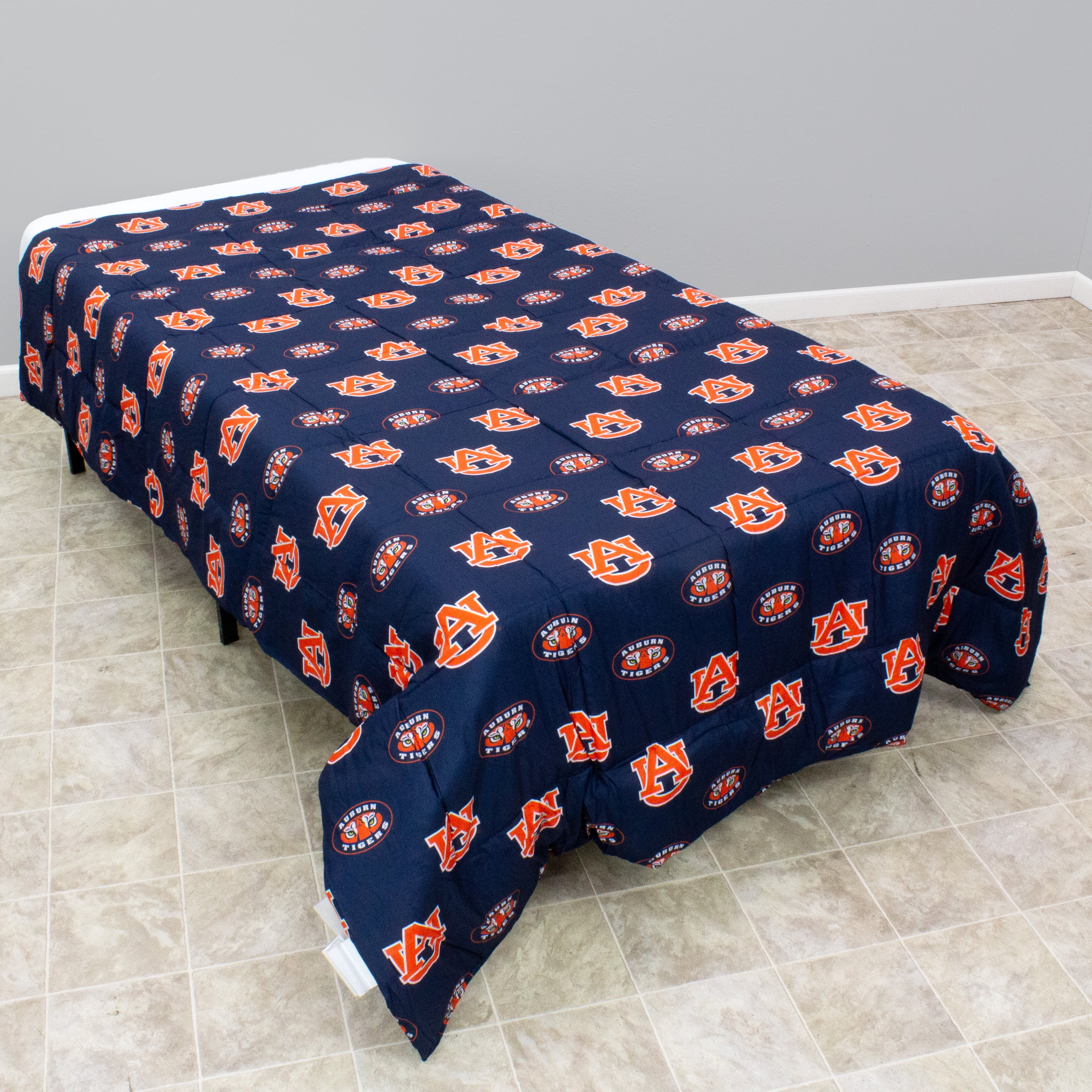 College Covers Auburn Tigers Reversible Big Logo Soft and Colorful Comforter Queen