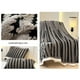 thumbnail image 5 of Manta de forro polar suave | Manta mullida para sofá y cama | Manta cálida y acogedora para adultos | Manta grande de 200x150 cm para el hogar, la oficina y los viajes, 5 of 6