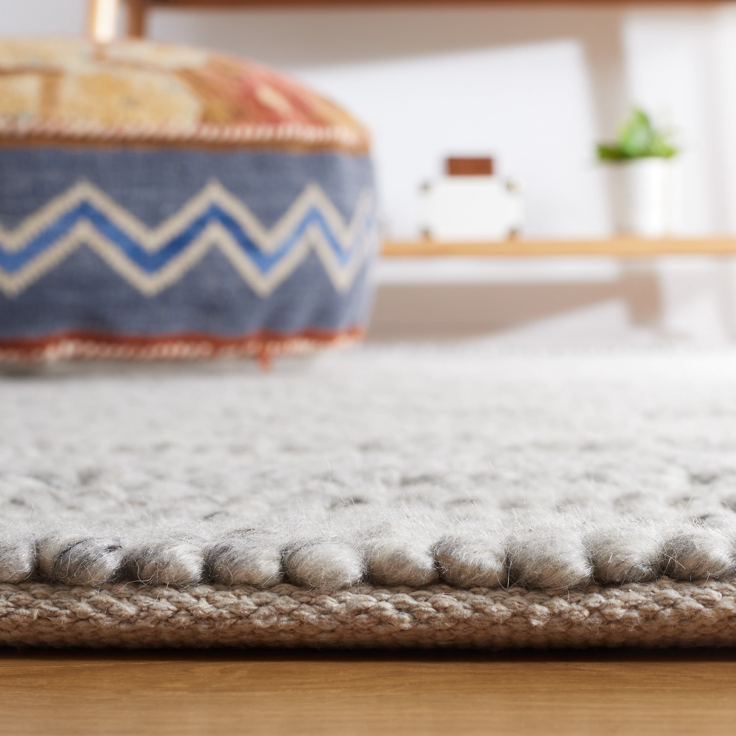 SAFAVIEH Natura Braylon Striped Area Rug, Grey, 4' x 6'