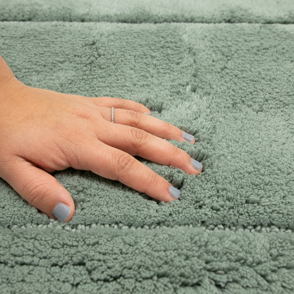 Mohawk Home Regency Plush Stain/Fade Resistant Non-Slip Machine Washable Bath Mat, Seaglass, 2' 3" x 3' 9"