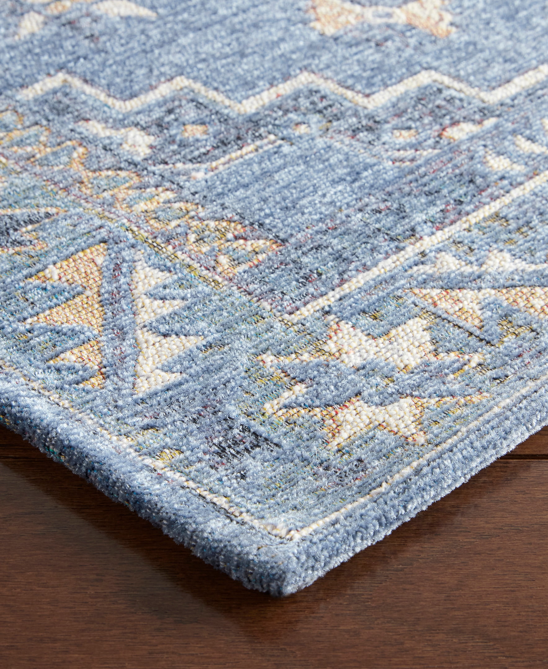 TOWN & COUNTRY LUXE Livie Forever Vintage Everwash® Washable Multi-Use Decorative Rug with Non-Slip Backing, Blue/Ivory, 24"x72"