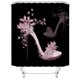 thumbnail image 4 of Juego de alfombras de baño y cortina de ducha con estampado de tacones altos de color rosa, 4 of 5