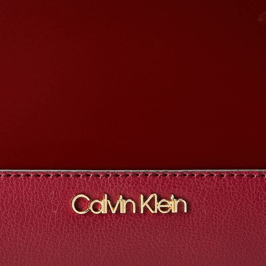 Calvin Klein Clara Zip Around Crossbody One Size Port