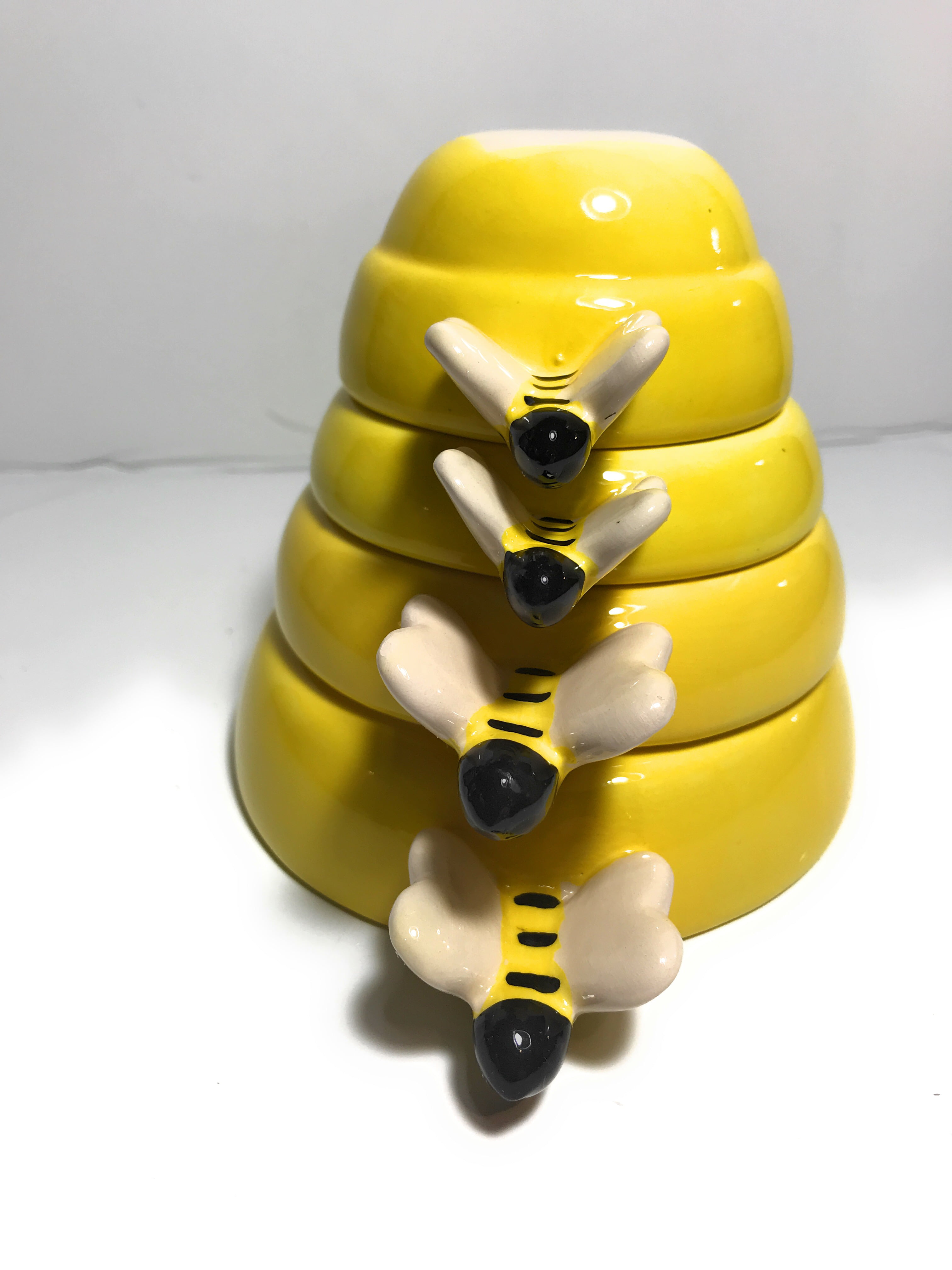 Honey Bee Ceramic Measuring Cups (Set Of 4) – Whiskey Skies