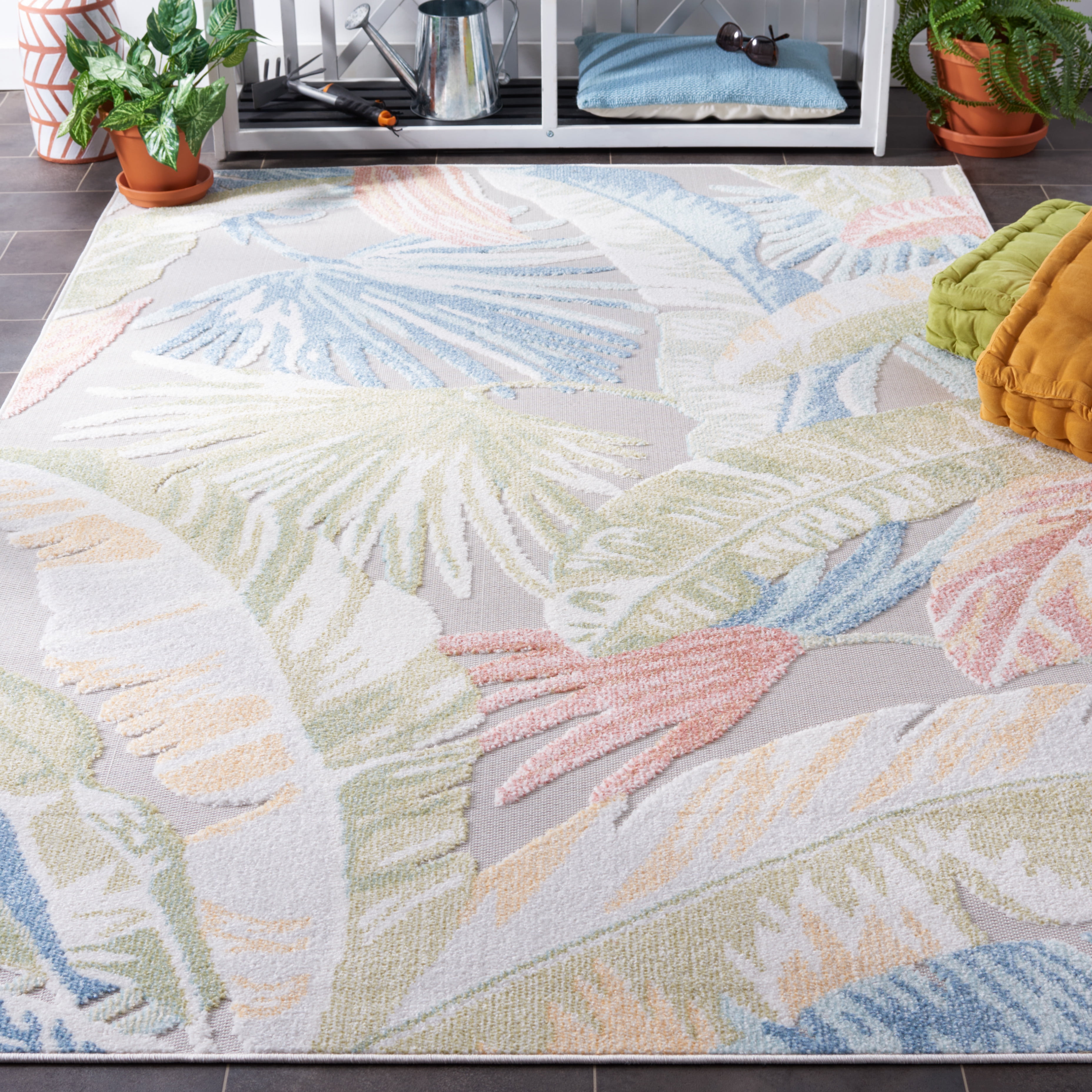 SAFAVIEH Sarasota Olivia Botanical Indoor/Outdoor Area Rug, Light Green/Beige, 5'3" x 7'7"