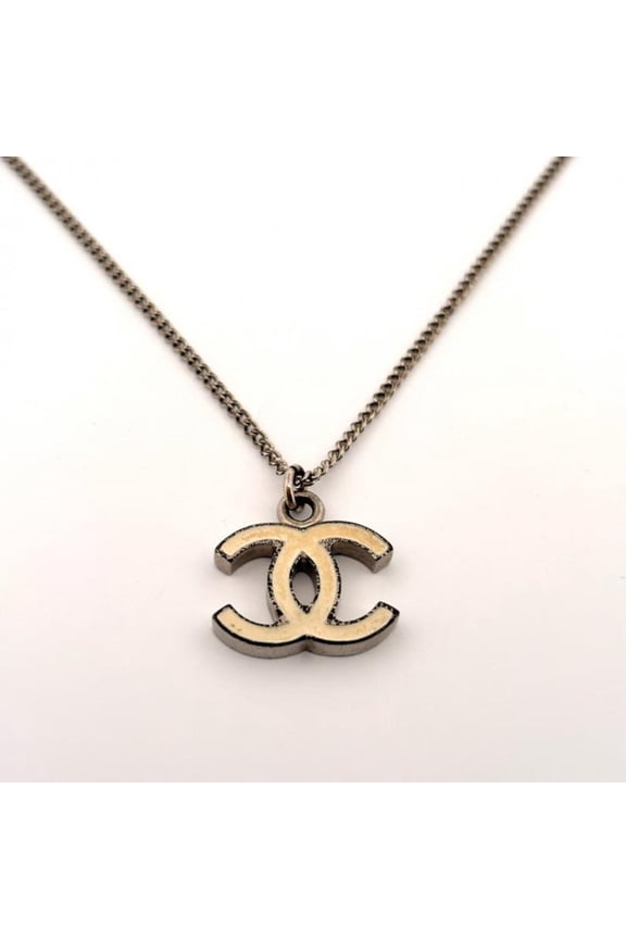 Pre-Owned Chanel necklace, Coco Mark 07V, metal, silver, off-white, CC, reversible.