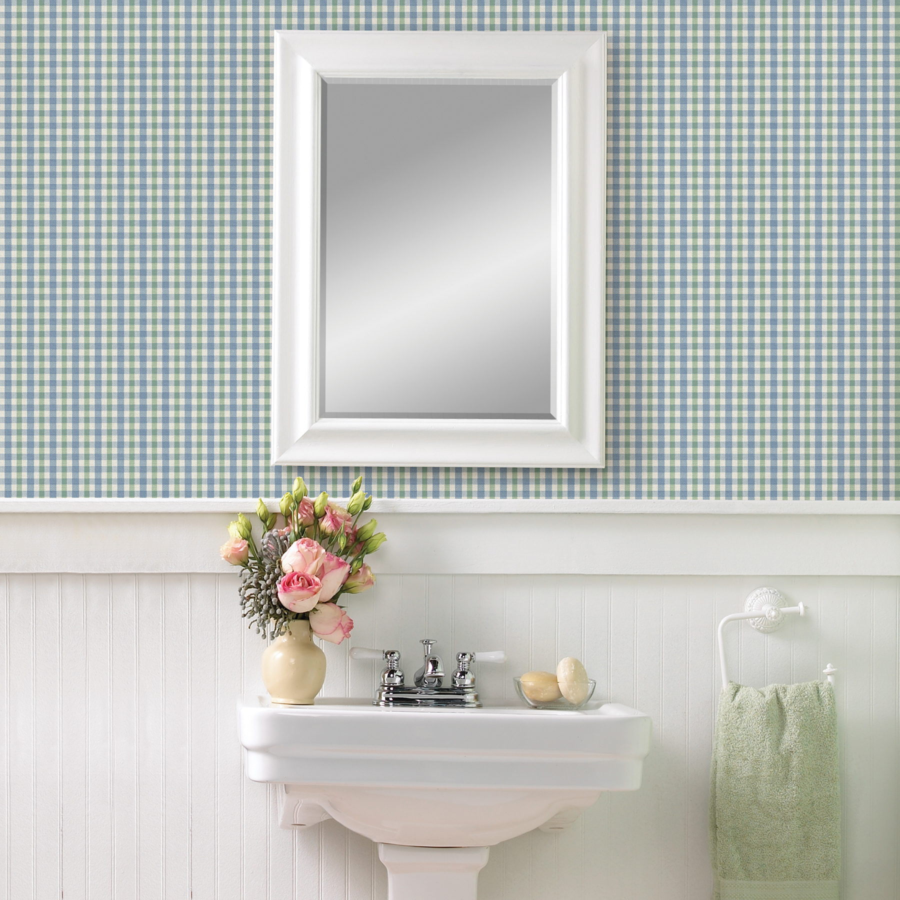 Girls Bathroom with Gray Buffalo Check Wallpaper - Cottage - Bathroom