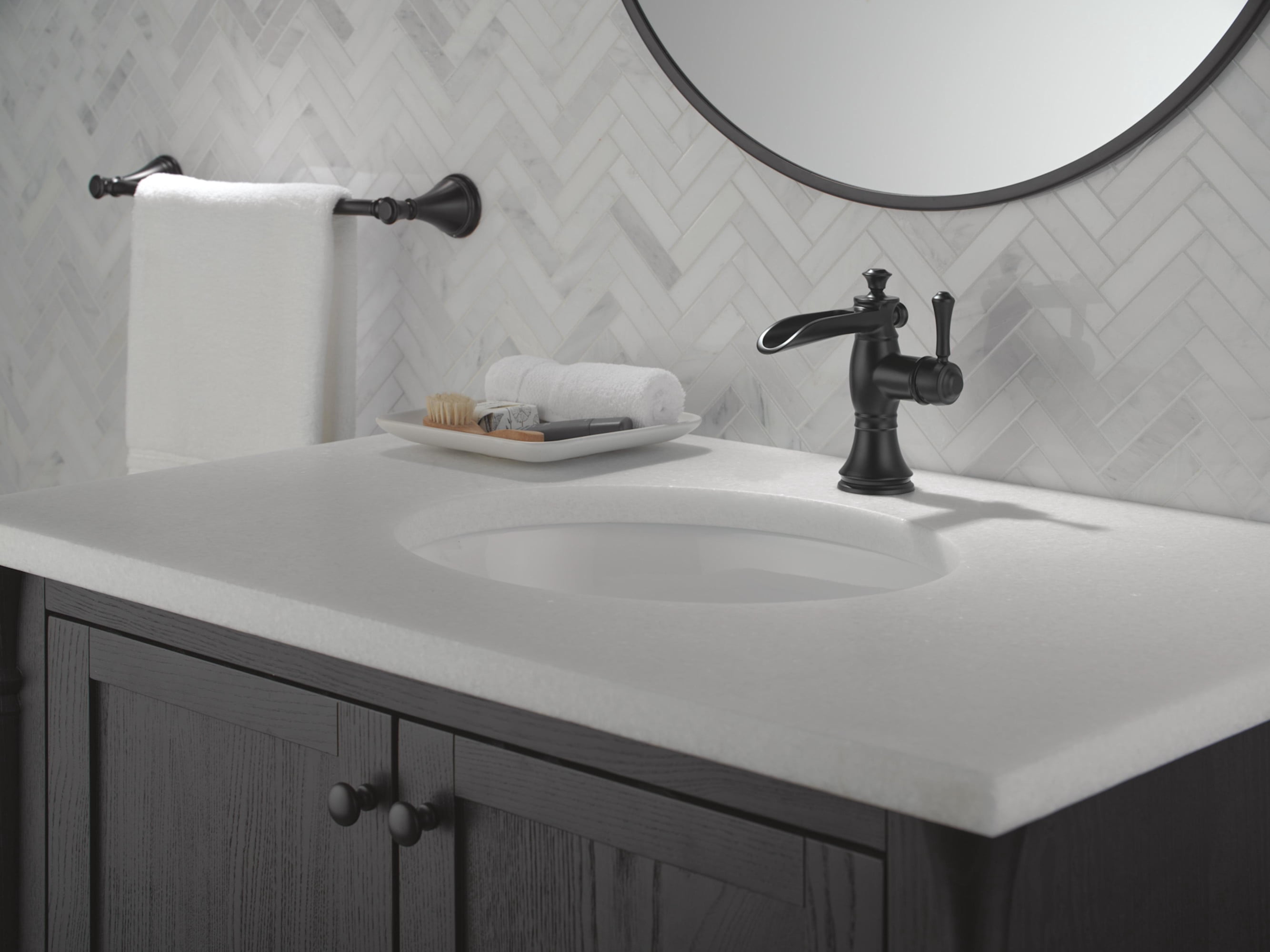 Delta Cassidy Single Handle Channel Spout Bathroom Faucet with Metal Drain Assembly in Polished Nickel 598LF-PNMPU