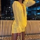 thumbnail image 2 of Conjunto de falda mini vestido de malla Conjunto de falda con cordón sin espalda de manga larga con frente fruncido en V profundo Conjunto de 2 piezas para club Amarillo M, 2 of 5