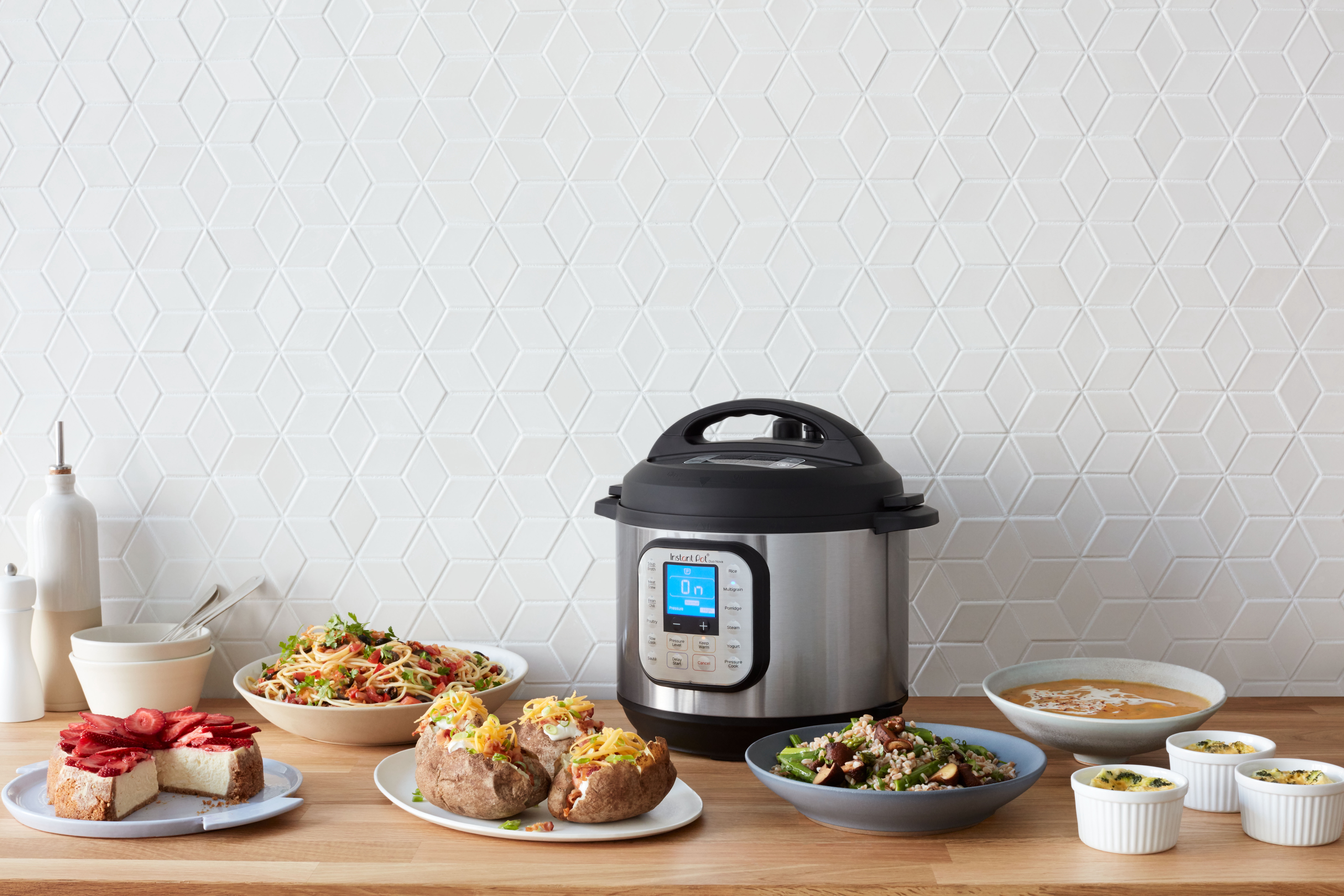 Instant Pot Duo Nova Electric Pressure Cooker 3 qt Stainless Steel Stovetop Pressure Cooker