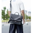 thumbnail image 2 of Bandolera de tela Oxford impermeable para hombre de 35 x 12 x 26 cm, 2 of 2