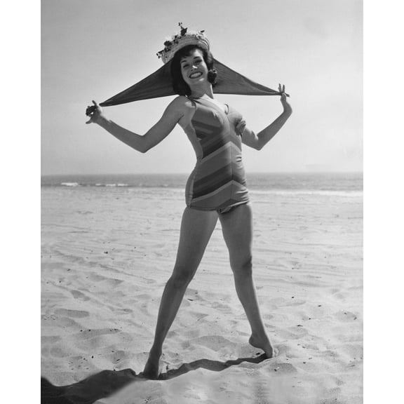 Mary Tyler Moore - Standing on Beach Photo Print (8 x 10)