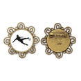 thumbnail image 1 of Broche de flores de Futbol Unbranded para mujeres y niñas, 1 of 3