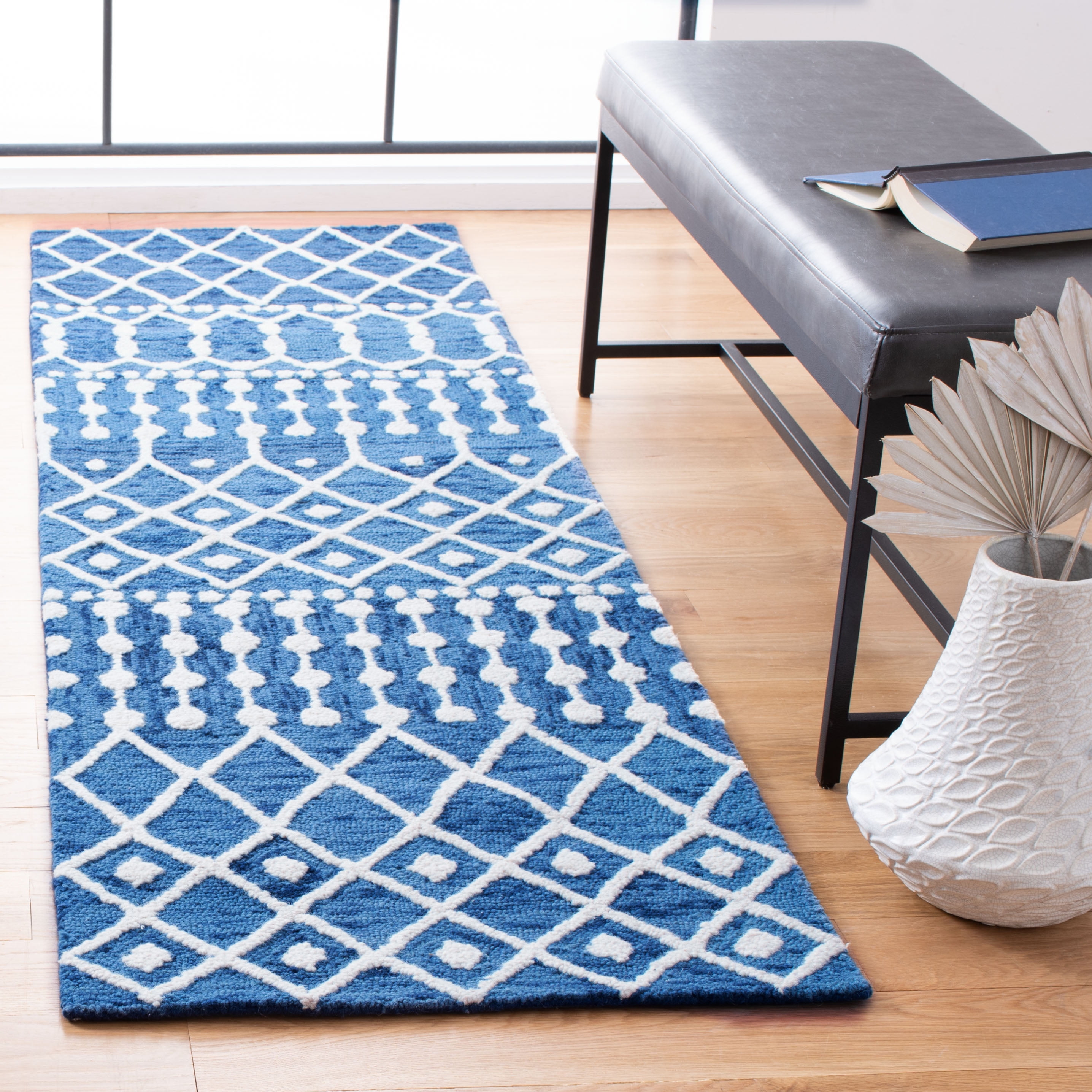 SAFAVIEH Blossom Aspen Aztec Runner Rug, Navy/Ivory, 2'3" x 8'
