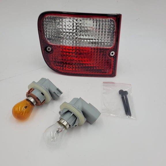 Land Rover Freelander 04-05 Rear Bumper Tail Lamp Light Lh XFB500190