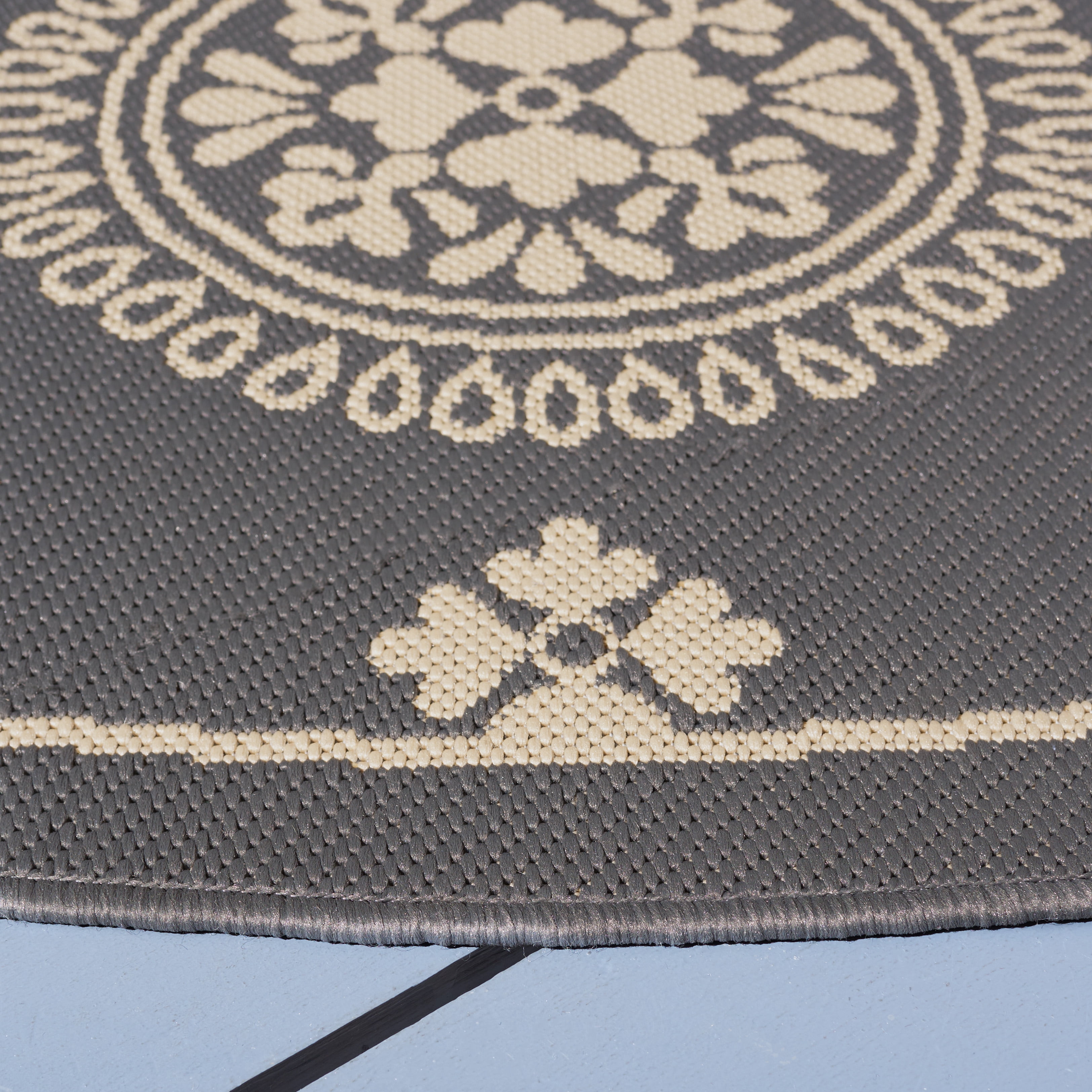 Safavieh Courtyard Kirsten Geometric Indoor/Outdoor Area Rug, Gray, 6'7" x 6'7" Round
