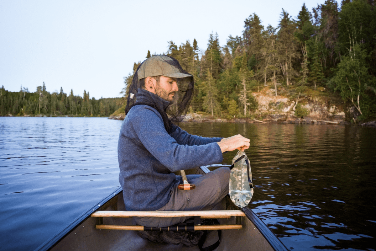 Filet anti-moustiques compact Coghlan - Protection légère en maille contre les insectes, se place sur les chapeaux pour le camping
