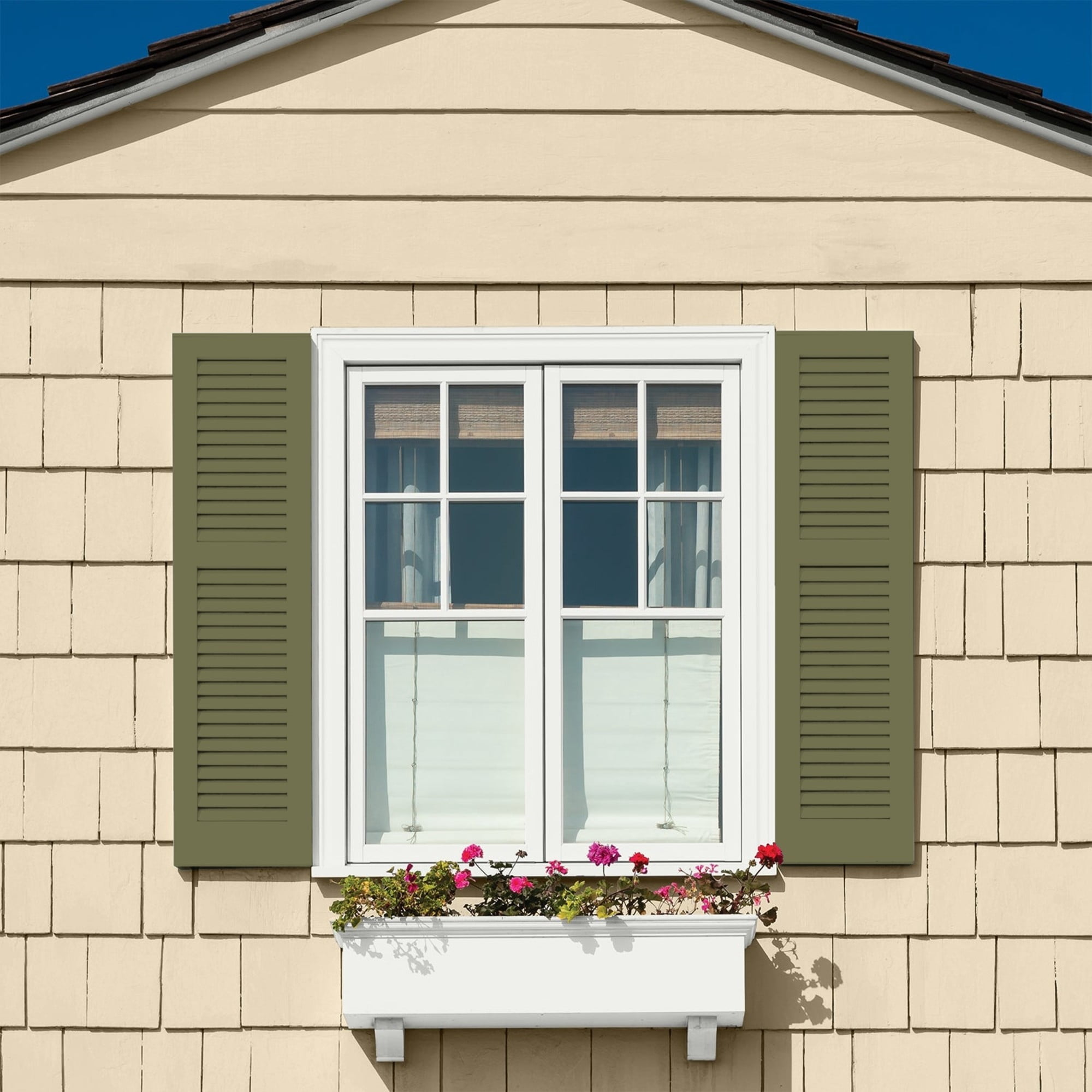 Glidden Fundamentals Gratefully Grass / Green, Satin Exterior Paint, 1 Gallon