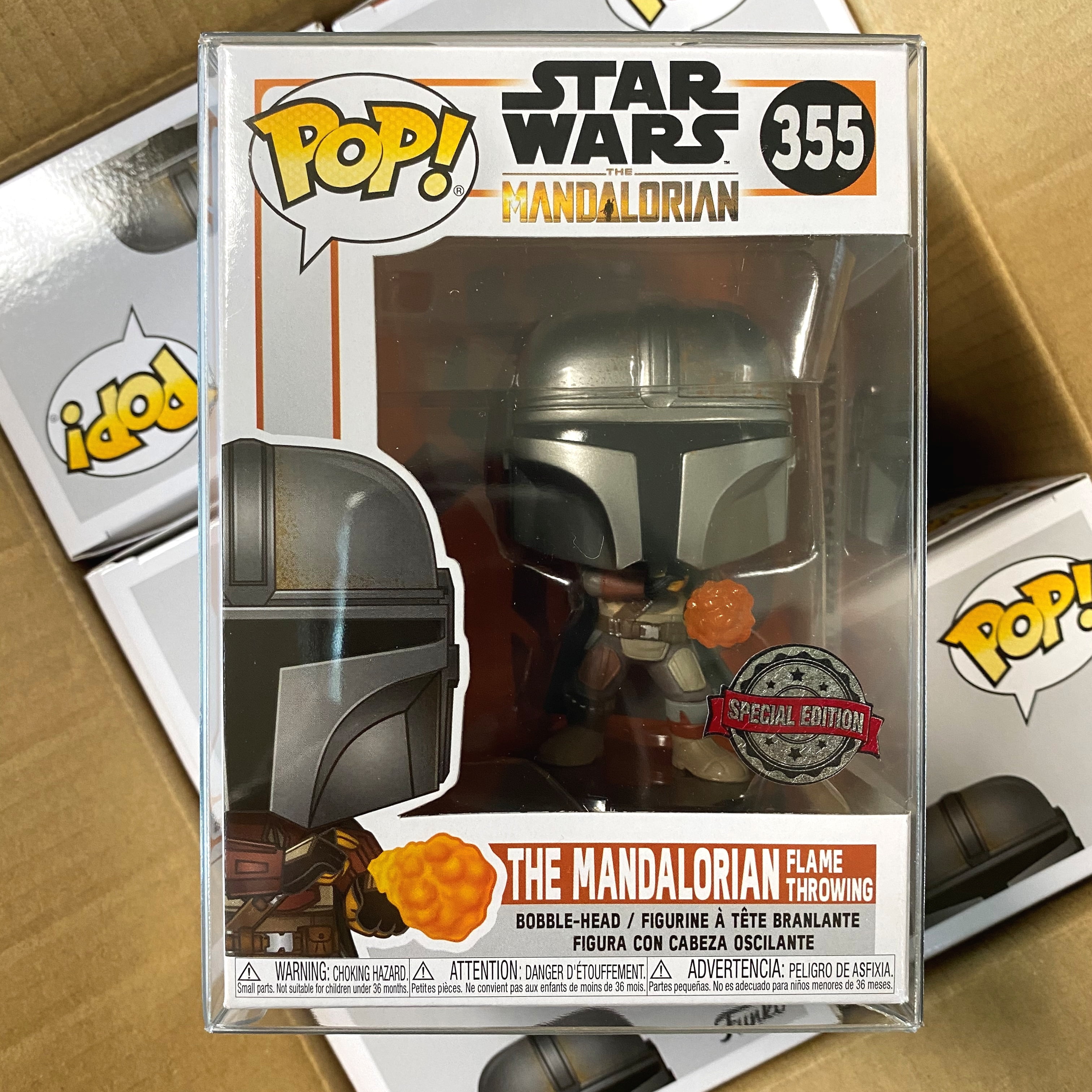 Funko Pop Star Wars : The Mandalorian Flame Throwing #355 w/Protector Case  