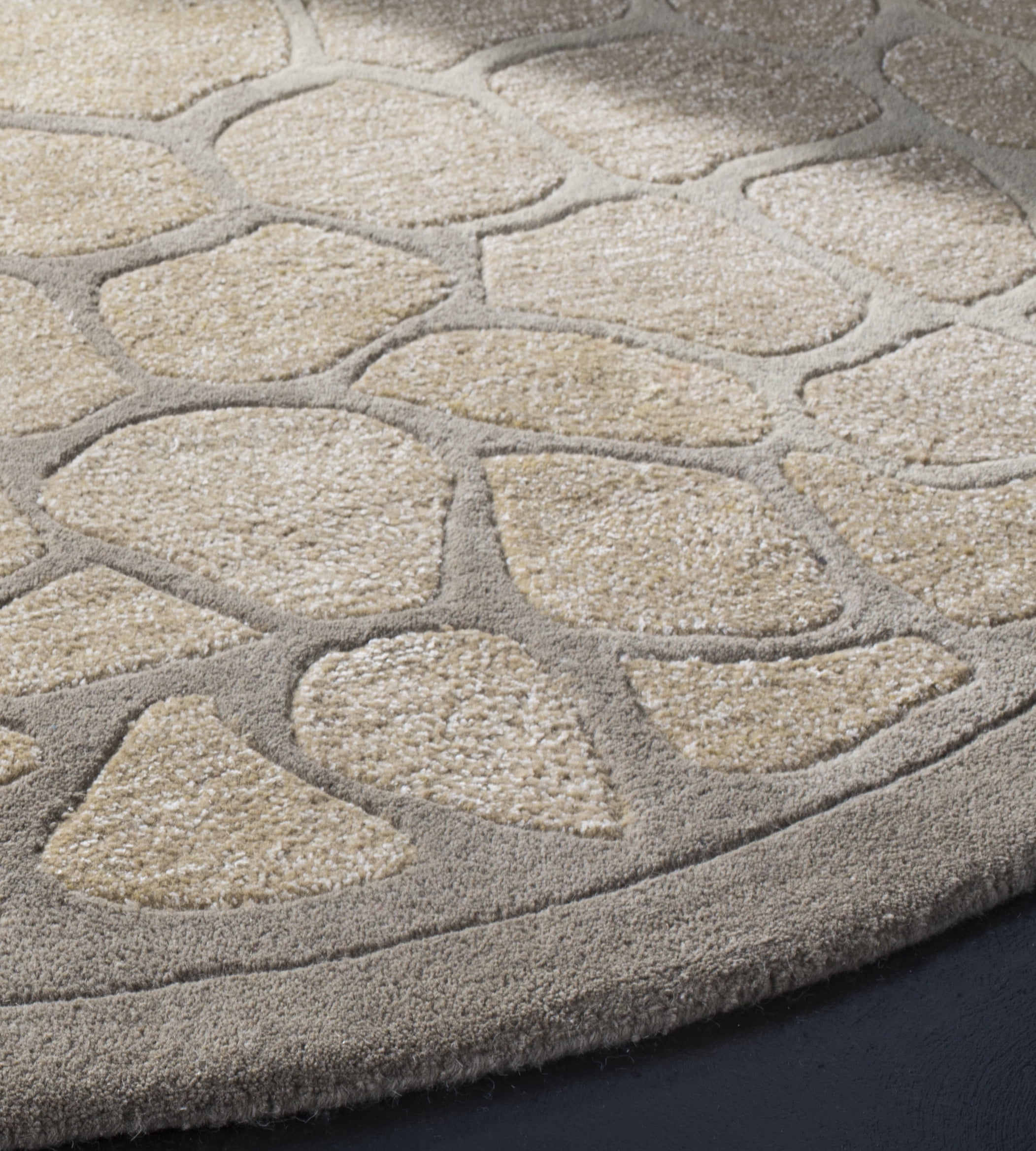 SAFAVIEH Martha Stewart Arusha Grassland Spotted Area Rug, Wheat Beige, 8' x 10'